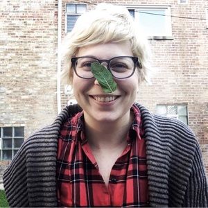 Meet your Posher, Cynthia